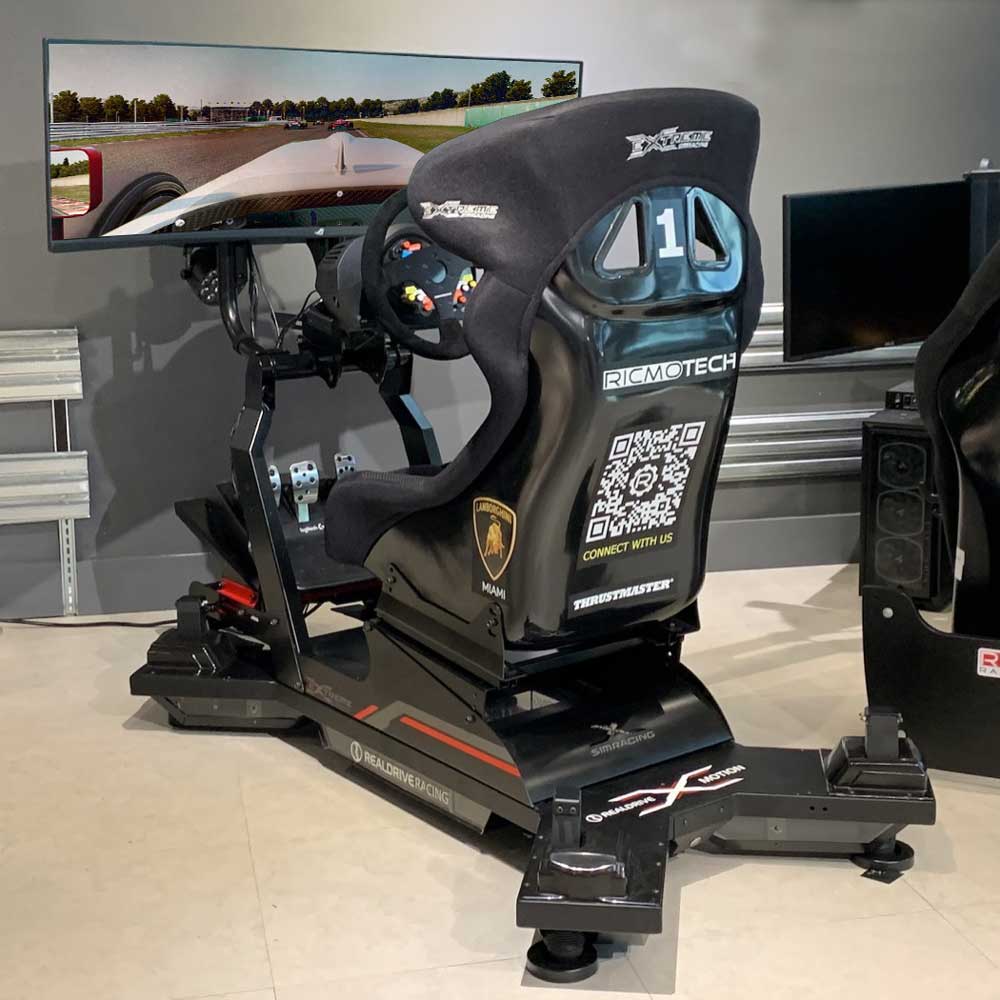 Rental Simulators with curved widescreens